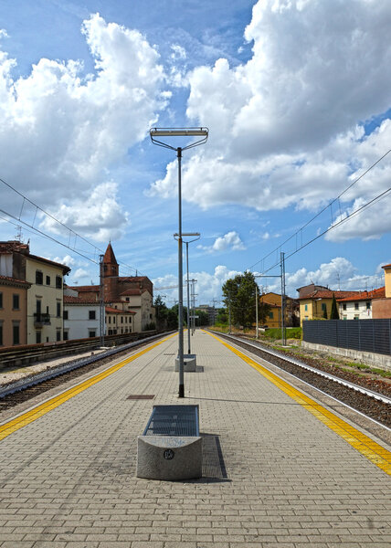 railway platform