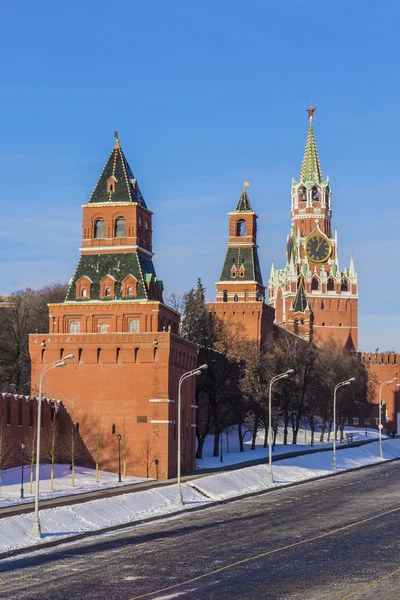 Torens van Moskou Kremlin, Rusland — Stockfoto