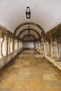 eski colonnade 