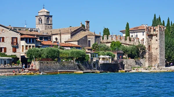 Sirmione nad jeziorem garda, Włochy — Zdjęcie stockowe