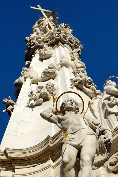 Colonna della peste sulle colline di Buda, Budapest, Ungheria — Foto Stock