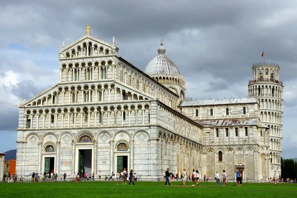 Campo de Milagres em Pisa, Itália — Fotografia de Stock