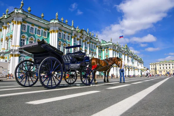 Hermitage na Praça do Palácio, São Petersburgo, Rússia — Fotografia de Stock