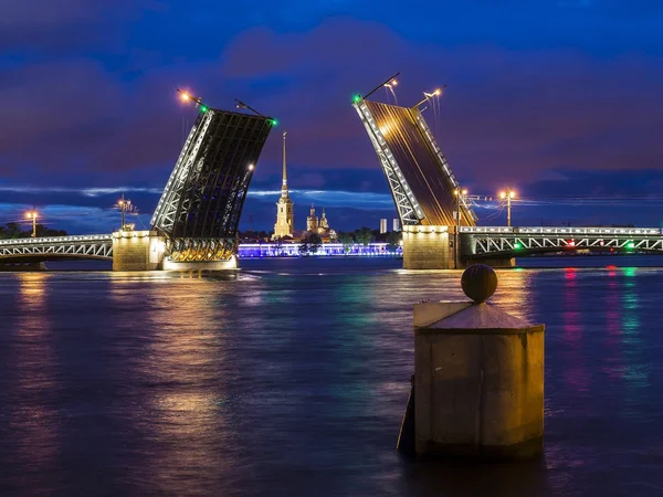 Palace Bridge in St. Petersburg, Russia — Stock Photo, Image