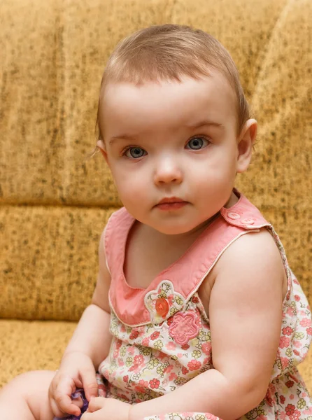 Portret van het meisje van de baby. — Stockfoto