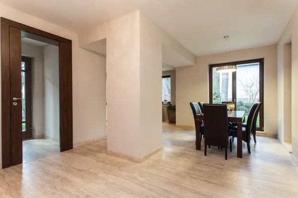 Travertine house: dining room — Stock Photo, Image