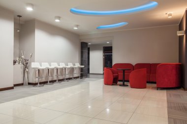 ormanlık otel - bekleme odası