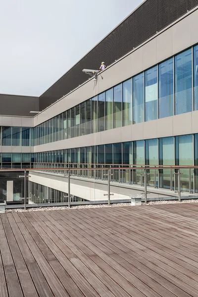 Teras bir ofis binası