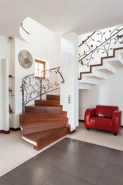 Elegancki dom - schody — Zdjęcie stockowe