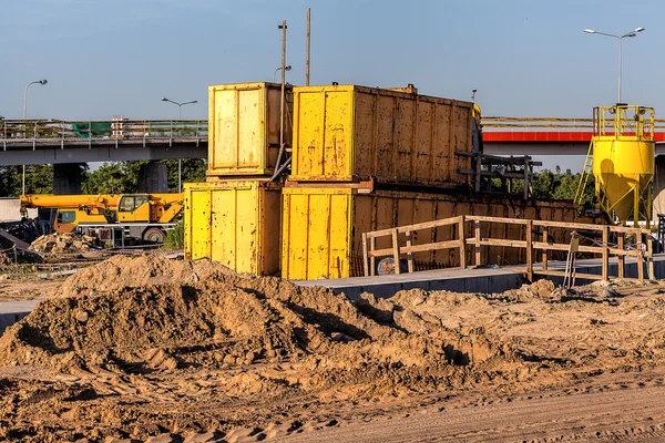 Gelbe Behälter — Stockfoto