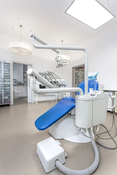 Οδοντιατρική δωμάτιο με ειδικό εξοπλισμό — Φωτογραφία Αρχείου