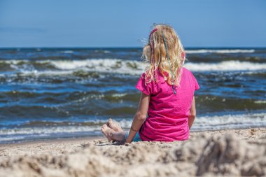 kijken naar de seawaves meisje