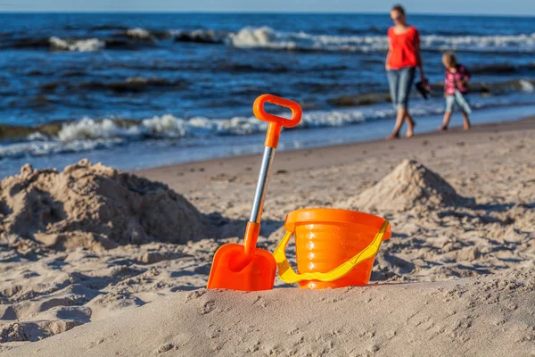 Set de jouets de sable sur la plage — Photo