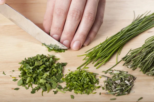 Cutting herbs — Stock Photo, Image