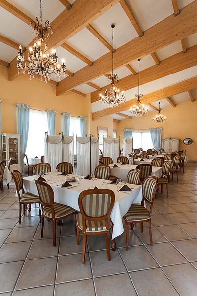 Mediterranean interior - elegant dinner — Stock Photo, Image