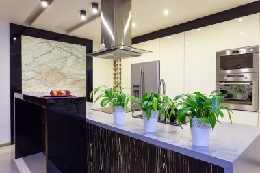 kentsel daire - Traverten mutfak