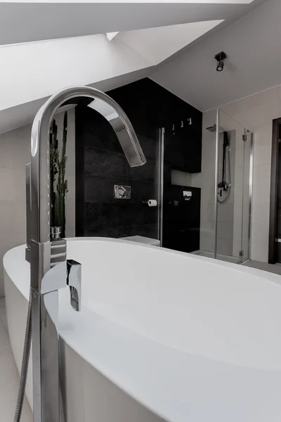 Appartement urbain - bain de luxe — Photo