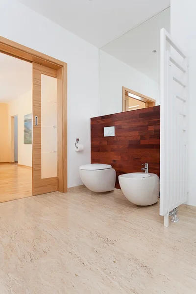 Toilet in bright bathroom — Stock Photo, Image