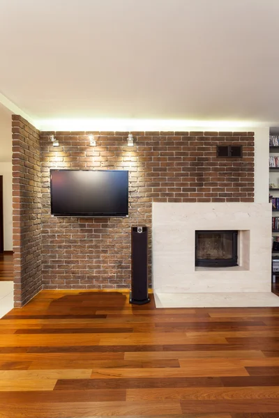 Spacious apartment - fireplace — Stock Photo, Image