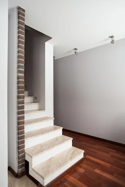 Заміський будинок - сходи — стокове фото
