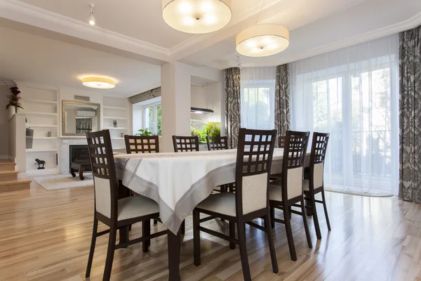 Elegante sala da pranzo — Foto Stock