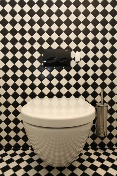 Checkered pattern in toilet — Stock Photo, Image