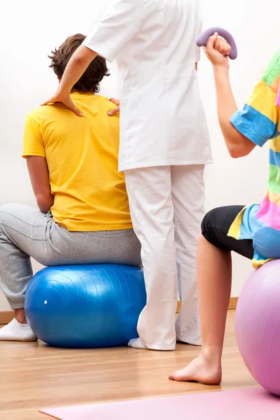 Exercises with patients — Stock Photo, Image