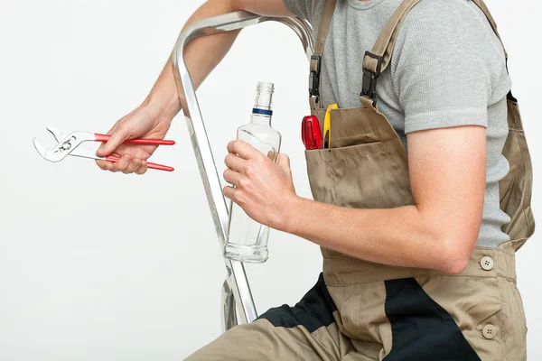 Worker on the ladder — Stock Photo, Image