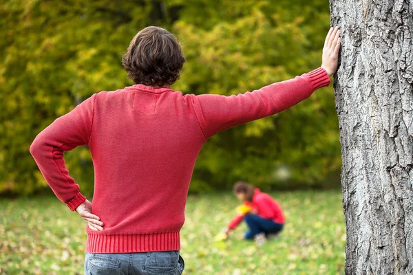 Man looking down at his beloved — Stock Photo, Image