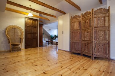 casa nuvoloso - schermo in legno
