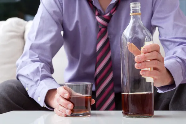 Man with whiskey — Stock Photo, Image