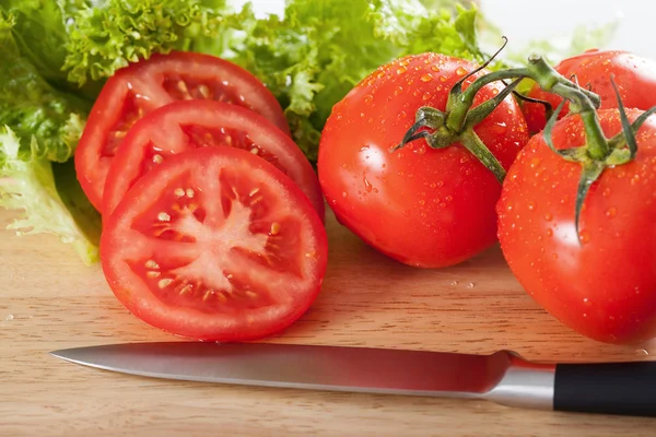 Yatay dilimlenmiş domates — Stok fotoğraf