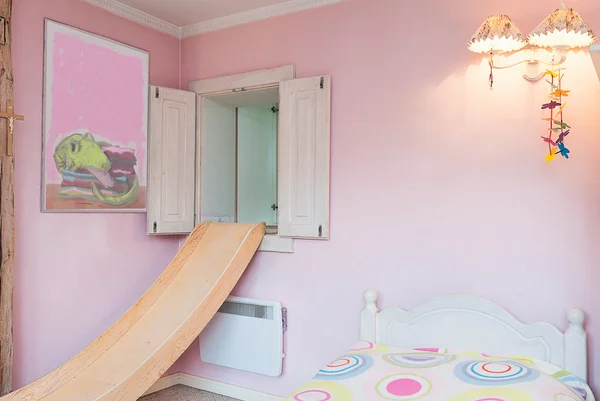 老式的官邸-粉红色墙 — 图库照片