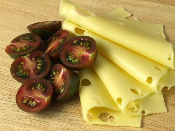 Tomates e queijo zebra — Fotografia de Stock