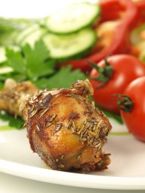 kızarmış tavuk budu closeup içinde