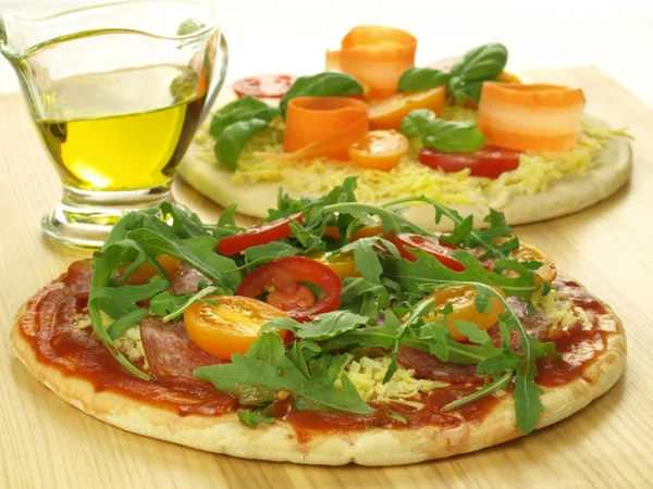 RAW pizza — Stockfoto