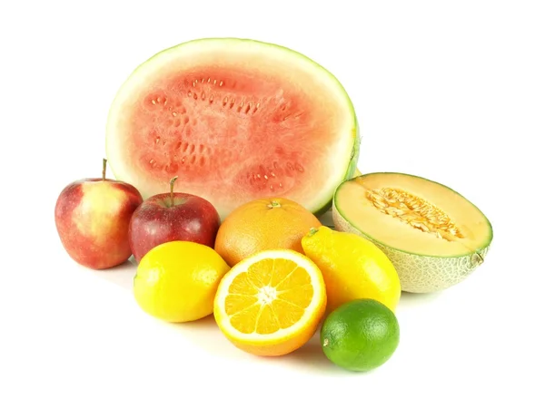 Wassermelone, Melone, Orange und andere tropische Früchte — Stockfoto