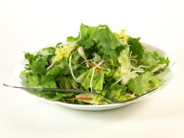Vejetaryen marul salatası