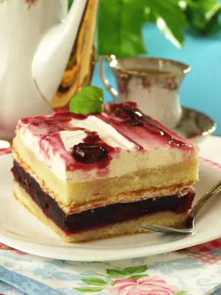 Cake with cherry fruits — Stock Photo, Image