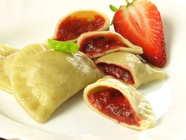 Dumplings with strawberry filling — Stock Photo, Image