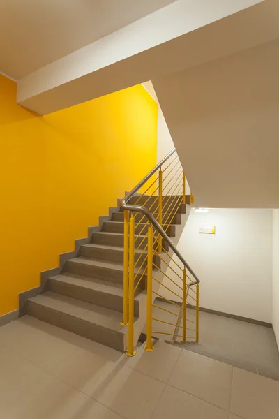 Escalier jaune — Photo