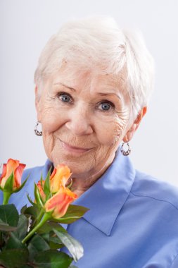 doğum günü çiçekleri ile garandma