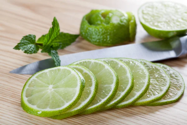 Fresh lime slices — Stock Photo, Image