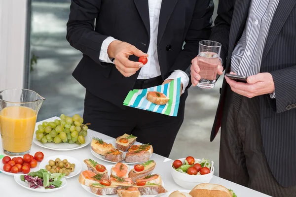 Managers at business lunch — Stock Photo, Image