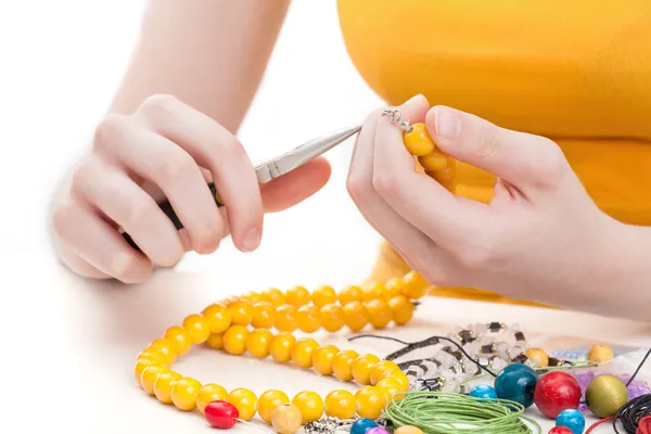 Yellow bead necklace — Stock Photo, Image