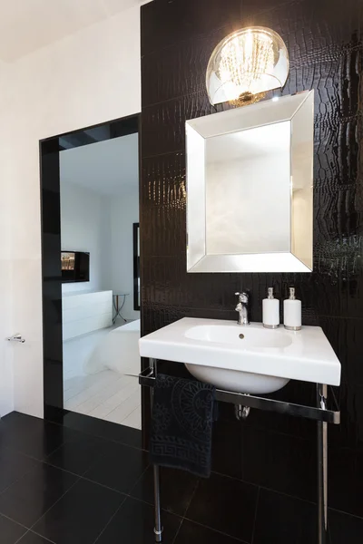 Vibrant cottage - Bathroom sink — Stock Photo, Image