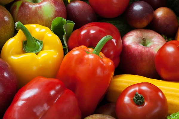 Fruit and vegetable heap — Stock Photo, Image