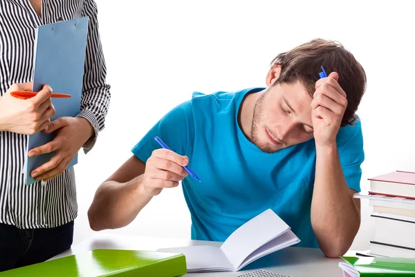 Chargé de cours avec étudiant en classe — Photo