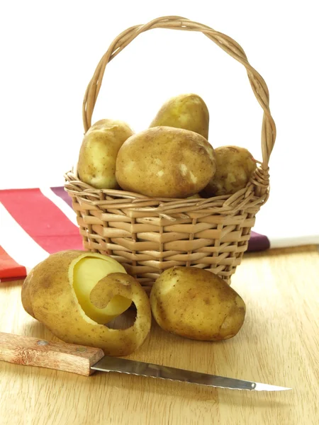 Wicker of potatoes — Stock Photo, Image