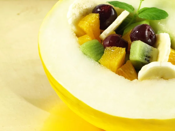 Frutas no melão, close-up — Fotografia de Stock